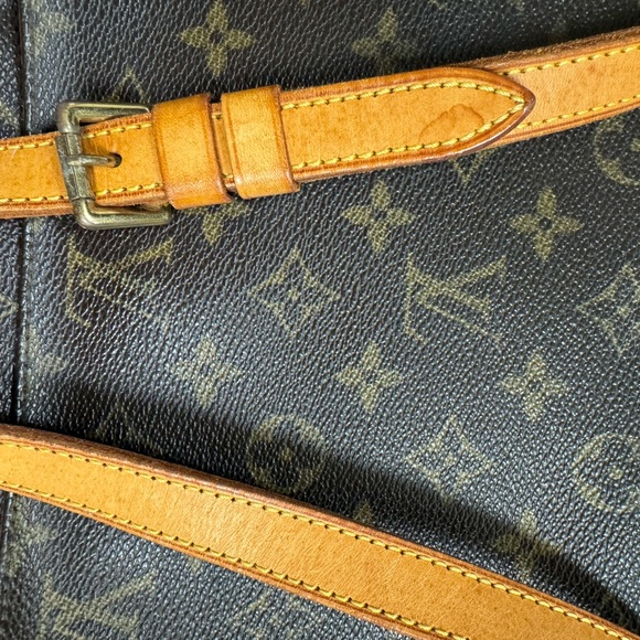 Authentic LOUIS VUITTON Monogram Musette Tango Shoulder Bag - Picture 10 of 13